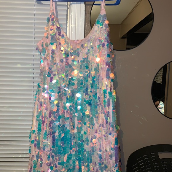 Forever 21 Dresses & Skirts - Plus size sequin mini dress